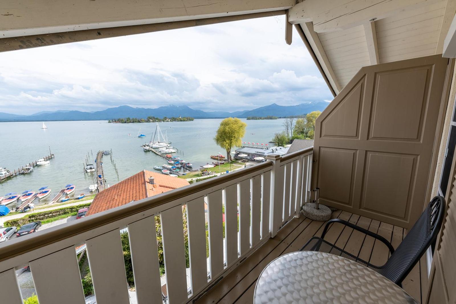 Chiemseestern Vacation & Recreation "Adults Only" Gstadt am Chiemsee Room photo