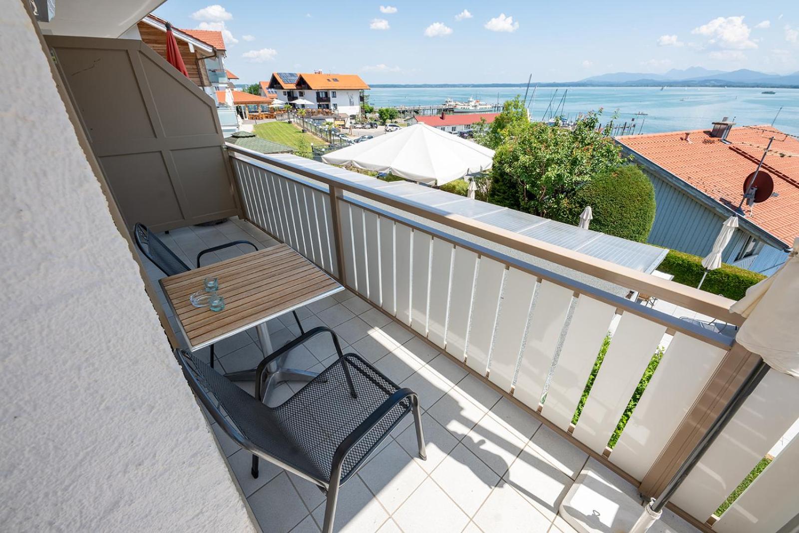 Chiemseestern Vacation & Recreation "Adults Only" Gstadt am Chiemsee Room photo